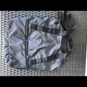 LULULEMON BLACK BAG #tote #handbag #pouch